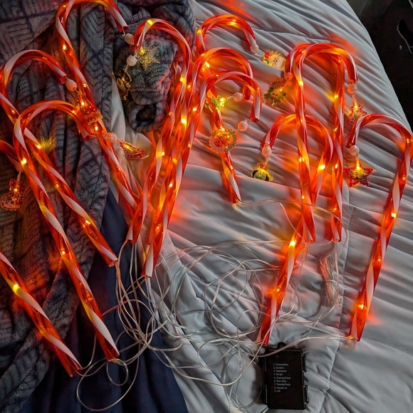 Festive Candy Cane String Lights Battery Operated 12 Pieces (EUC) - Picture 3 of 15